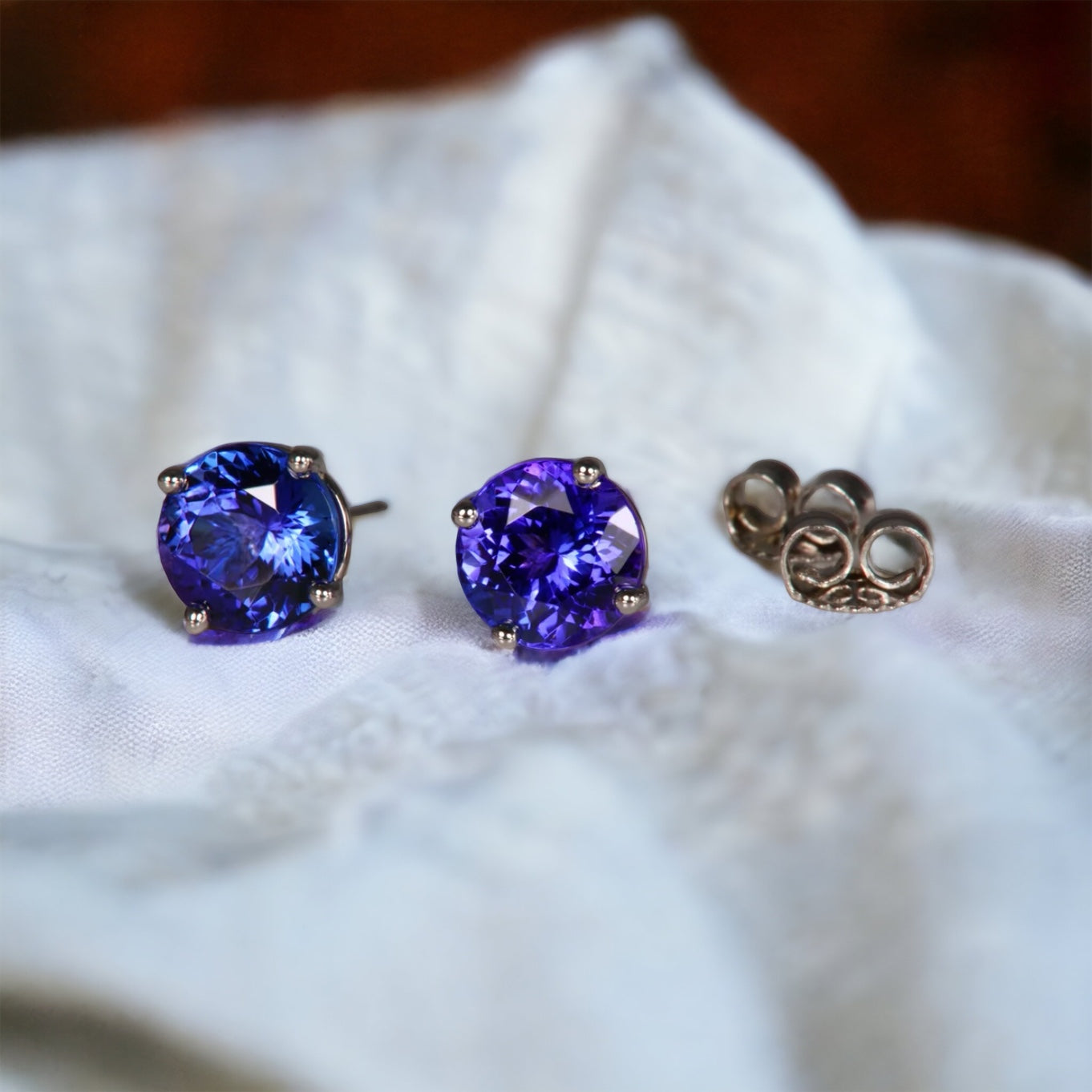 Classic Basket-Set Round Tanzanite Stud Earrings, A Touch of Luxury