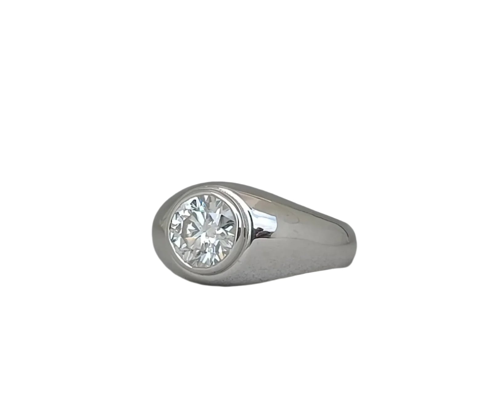 Gypsy Set Round Moissanite Solitaire Ring for Men