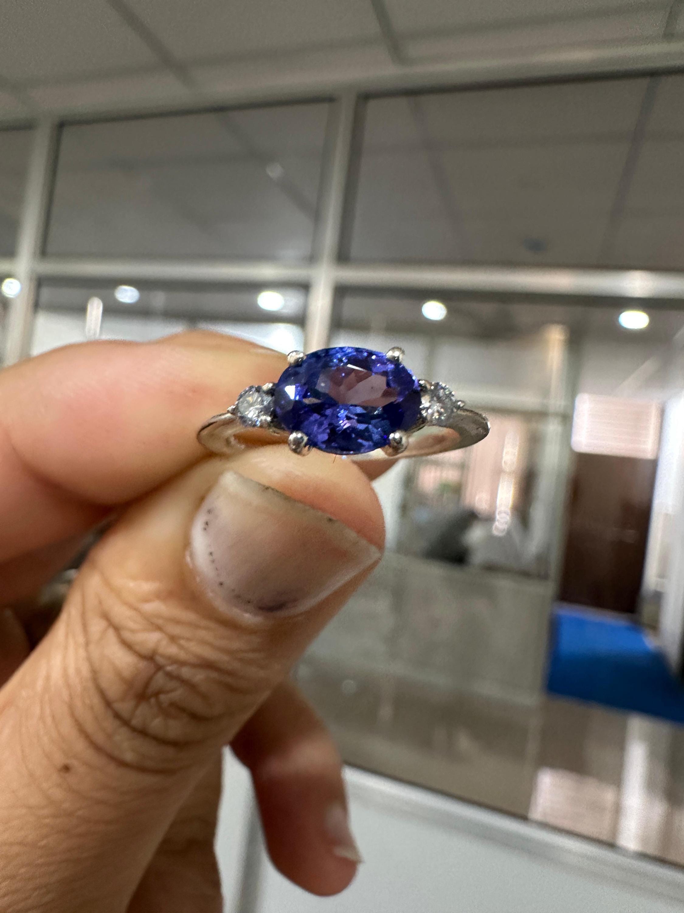 14K White Gold Oval Tanzanite Diamond Engagement Ring – 1.5 CT Natural Blue Gemstone