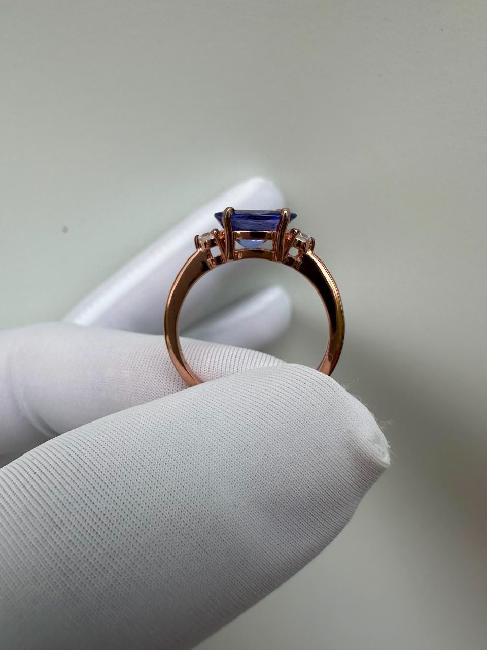 14K Rose Gold Oval Tanzanite Ring – Elegant Solitaire Engagement Ring, Diamond Accents