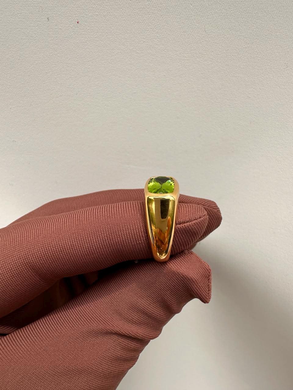 Peridot Signet Ring | 14K Yellow Gold , 3 CT Natural Gemstone Engagement Ring | August Birthstone