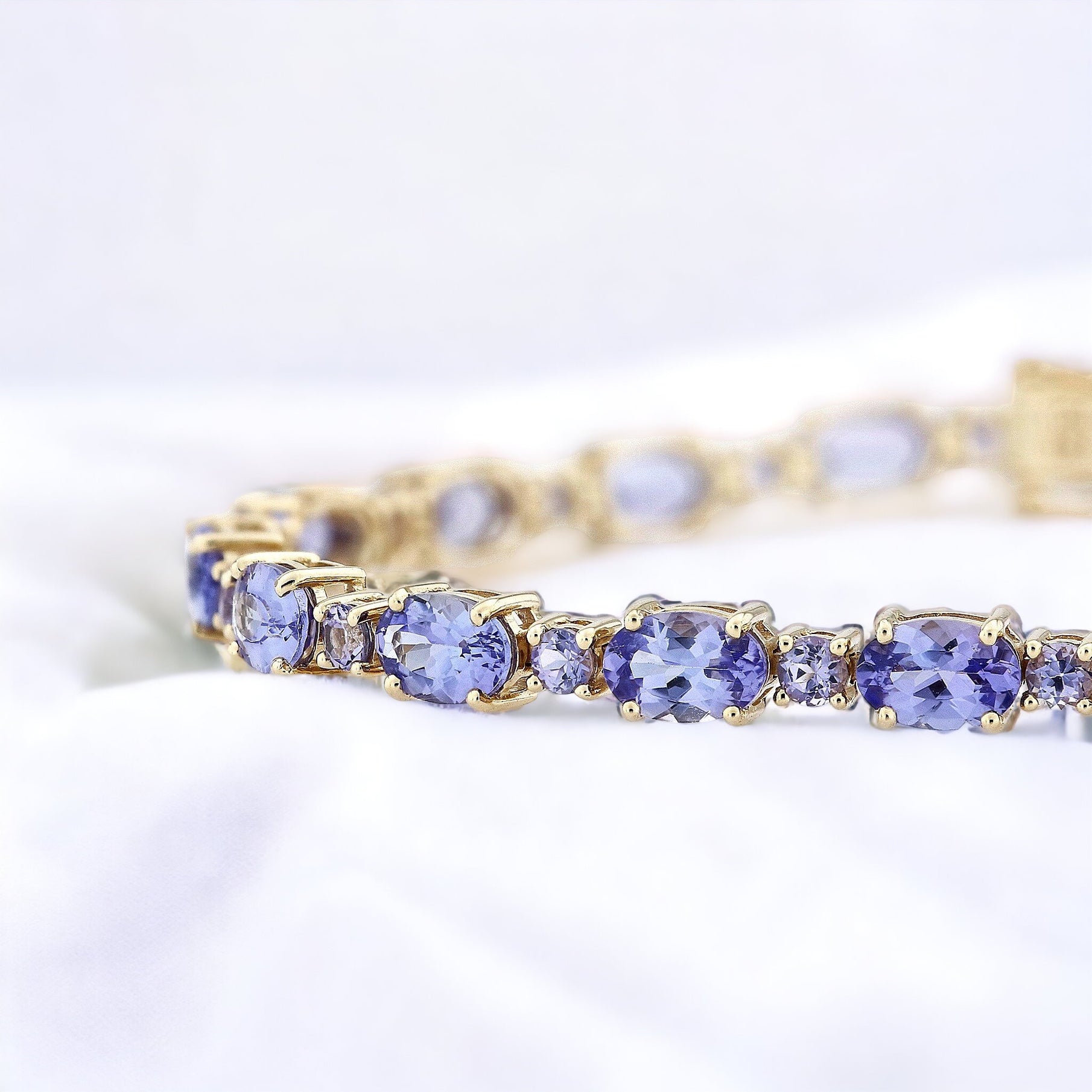 Oval and Round Tanzanite Tennis Bracelet