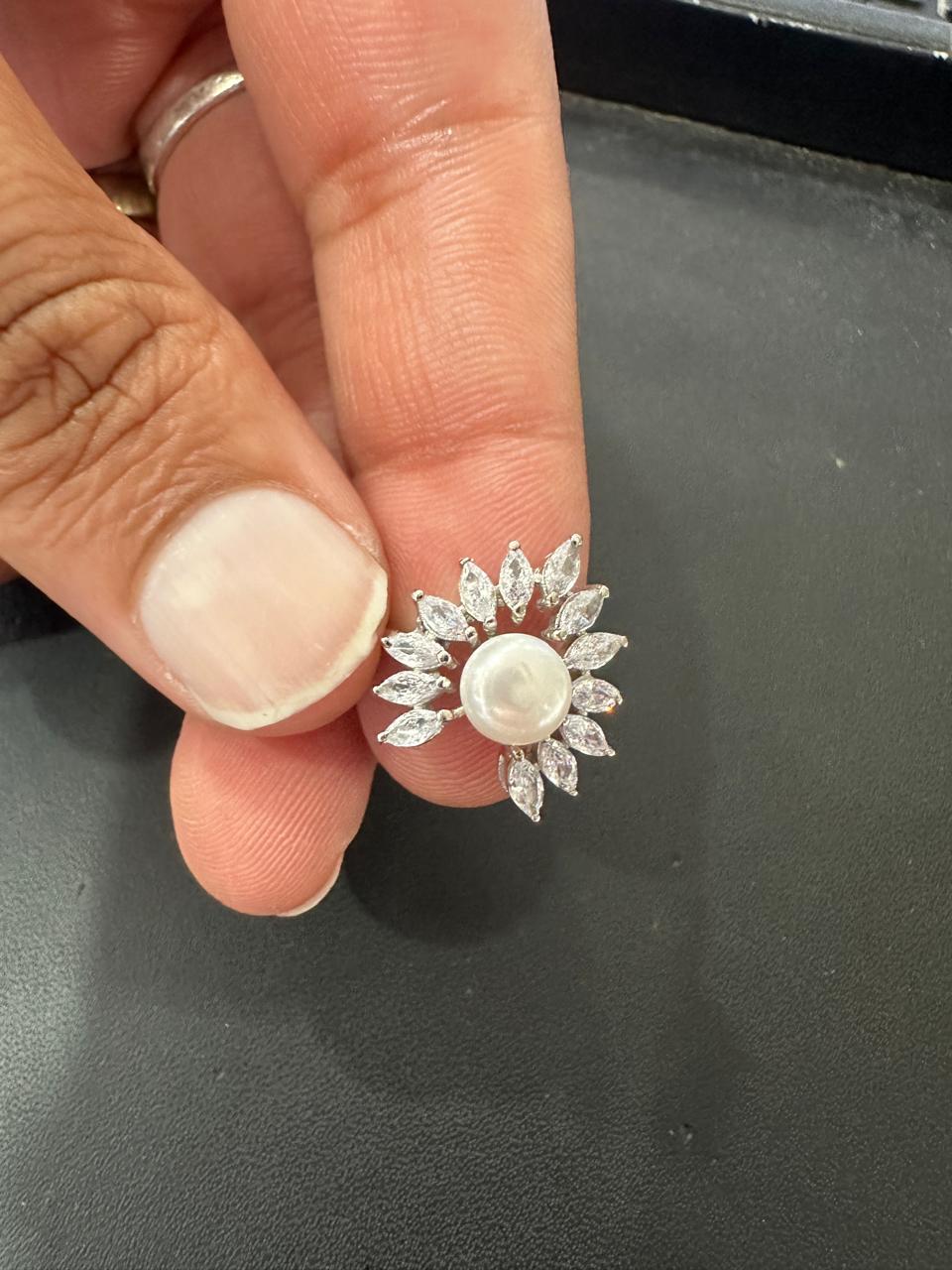 925 Sterling Silver Pearl & Moissanite Ring - Sunburst Statement Jewelry