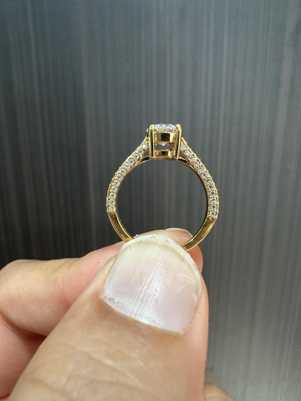 1 CT Round Lab Diamond Engagement Ring, 14K Yellow Gold, IGI Certified Pavé Band