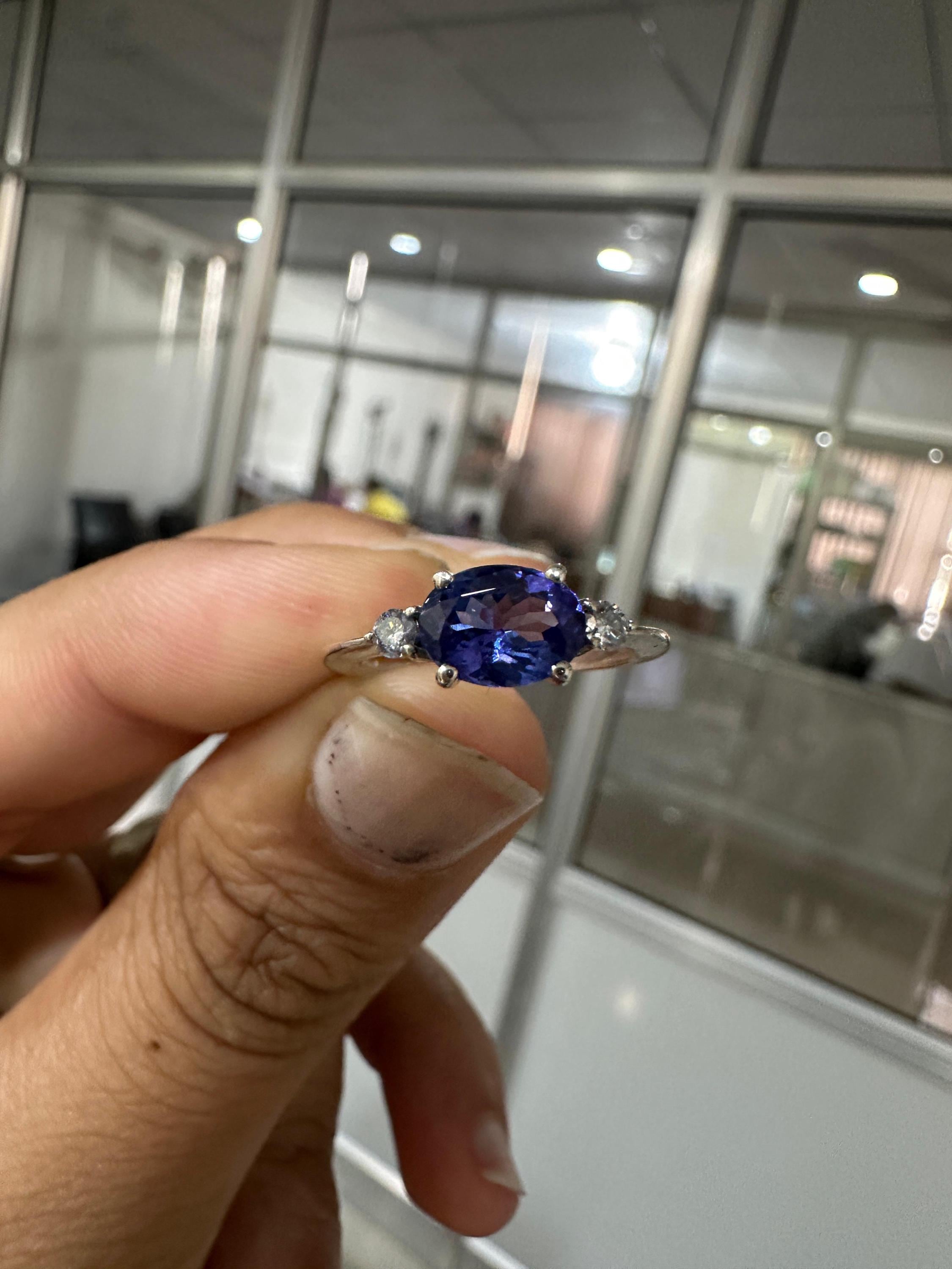 14K White Gold Oval Tanzanite Diamond Engagement Ring – 1.5 CT Natural Blue Gemstone