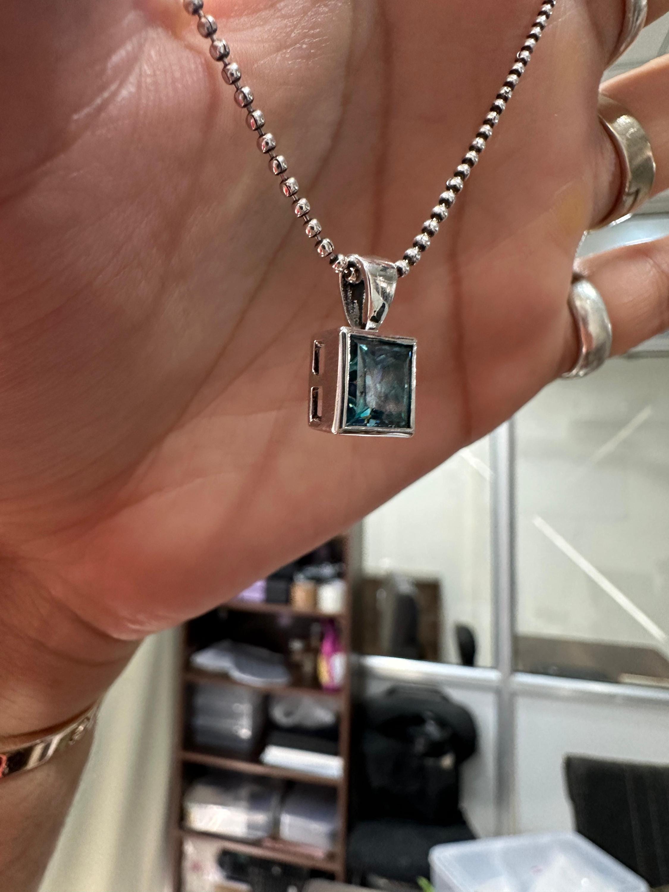 Color Changing Alexandrite Pendant Necklace | Princess Cut 3ct 925 Sterling Silver, June Birthstone