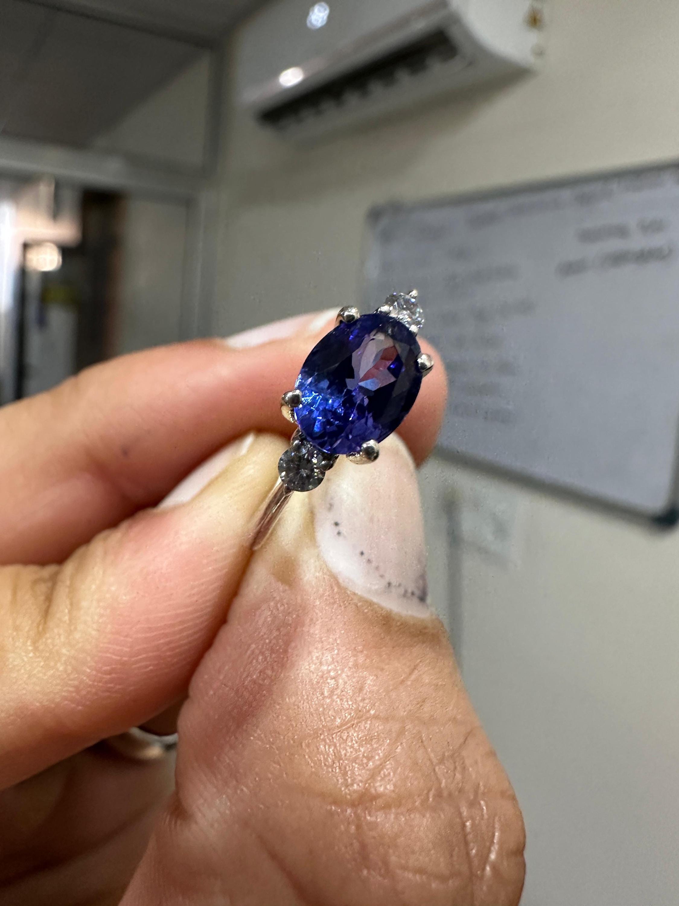 14K White Gold Oval Tanzanite Diamond Engagement Ring – 1.5 CT Natural Blue Gemstone