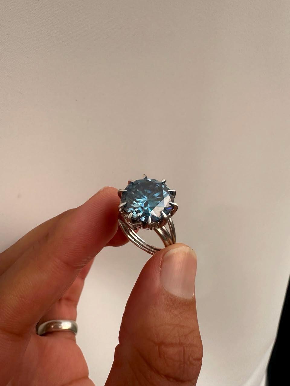 10 CT Blue Moissanite Statement Ring, 14K White Gold Split Shank, Modern Women's Ring