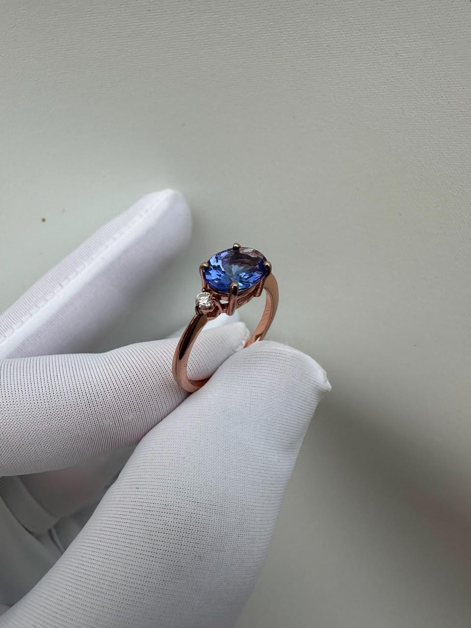 14K Rose Gold Oval Tanzanite Ring – Elegant Solitaire Engagement Ring, Diamond Accents